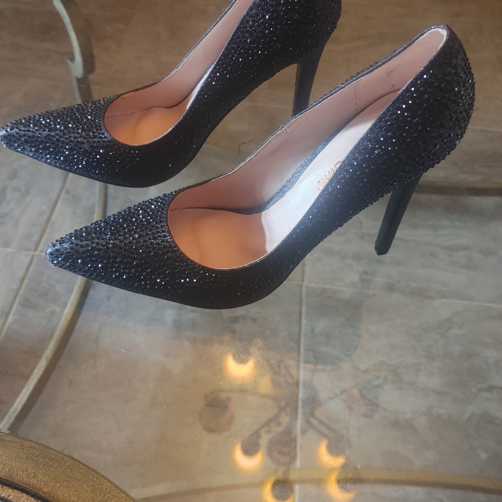 Ladies heels - Picture 2 of 4